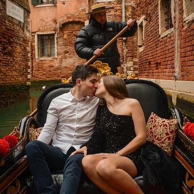Luxurious Photoshoot in Venice
